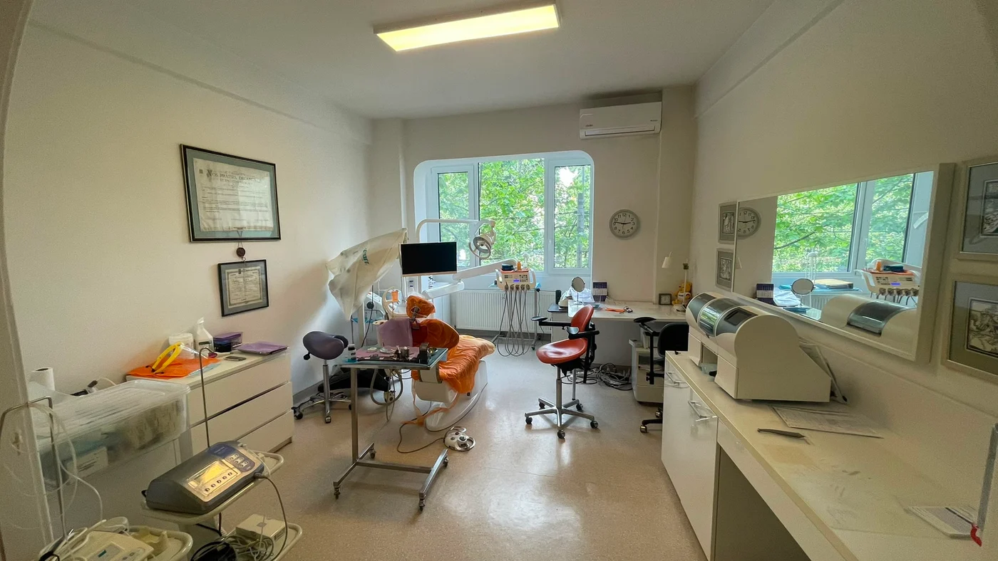 Cabinet implant dentar Clinica Rodenta Sector 2 București